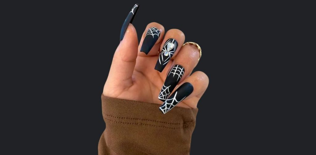 40 Stunning Halloween Nail Designs for a Stylish 2024 Look